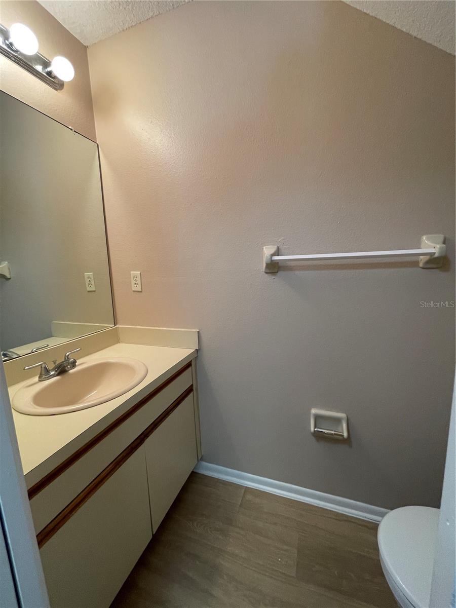 BLOOMINGDALE HILLS SEC B U - Residential Lease