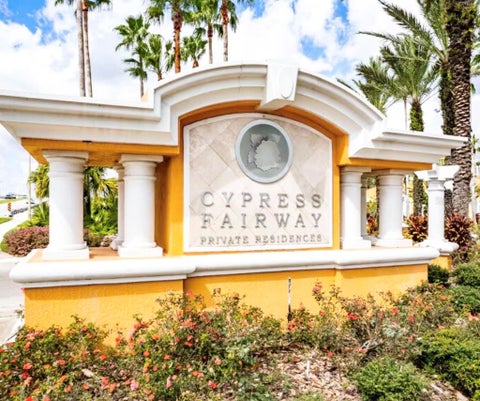 Photo of 5447 Vineland Road #1110, Orlando, FL 32811 (MLS # O6418703)
