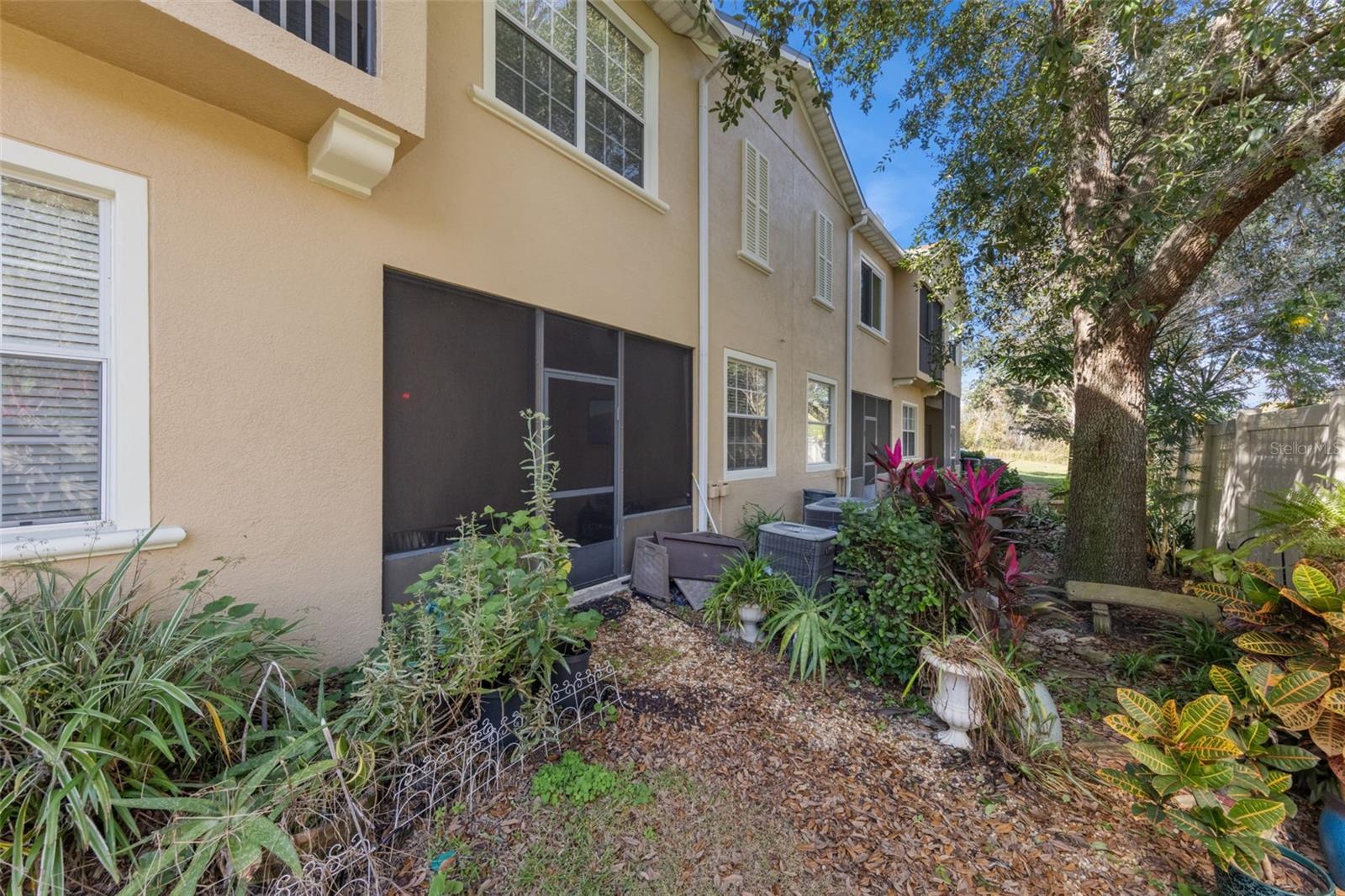 VILLAS AT CHASE GROVES A CONDO - Residential