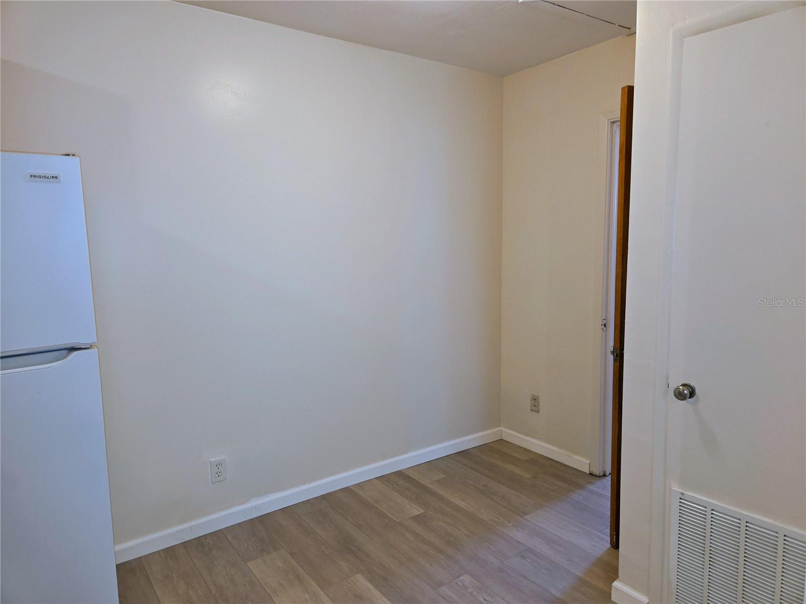 EMBESI REP - Residential Lease