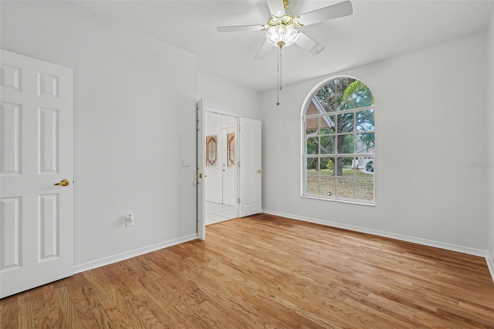 VILLAGE WOOD - Residential