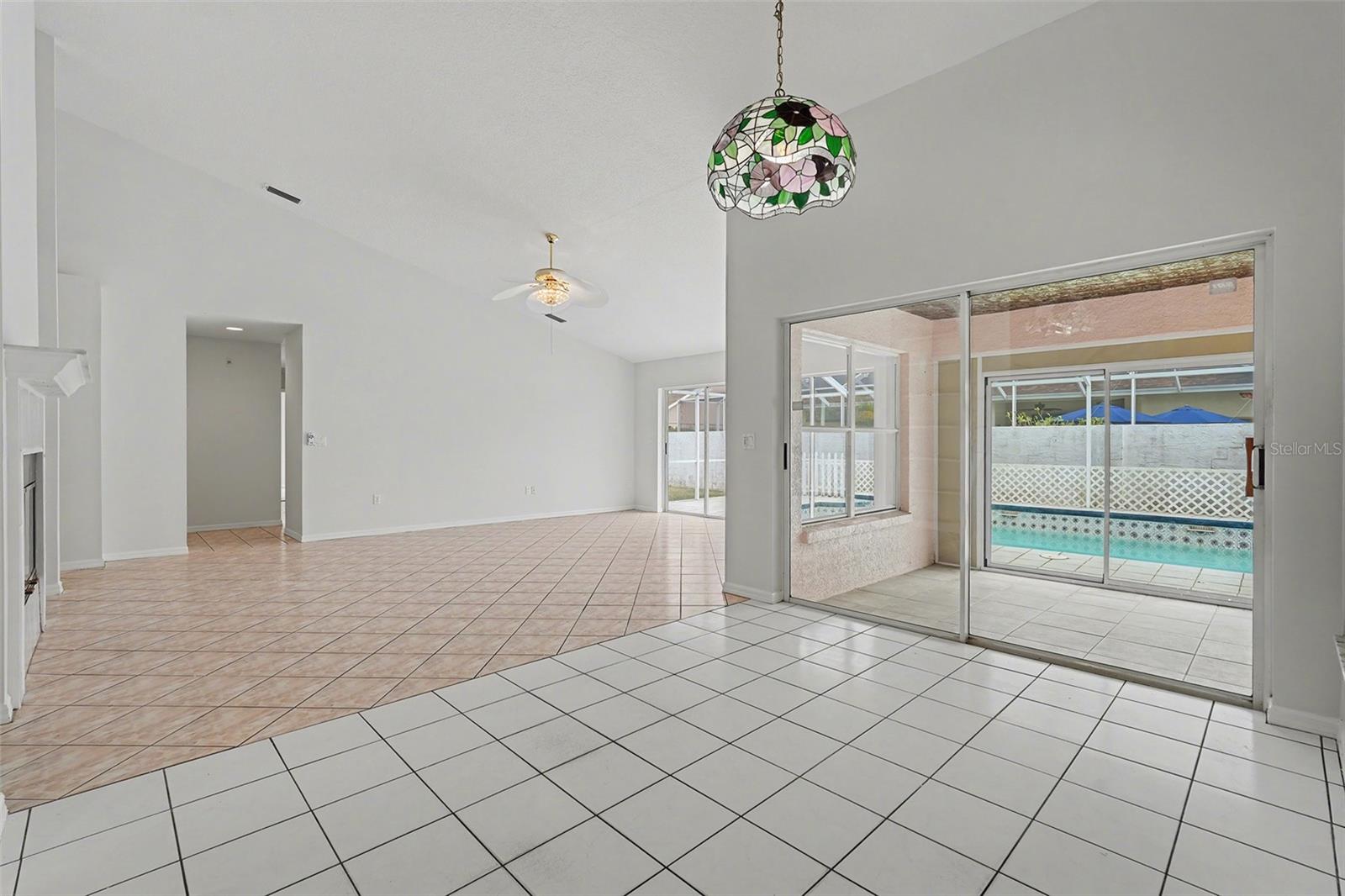 VILLAGE WOOD - Residential