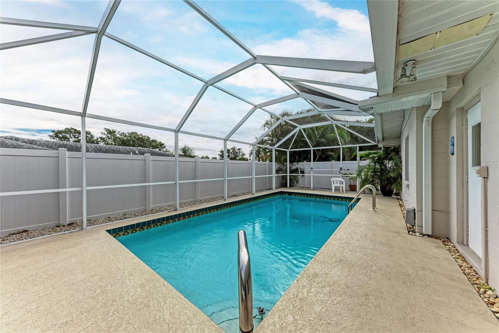 CASA DEL SOL FIFTH UNIT - Residential