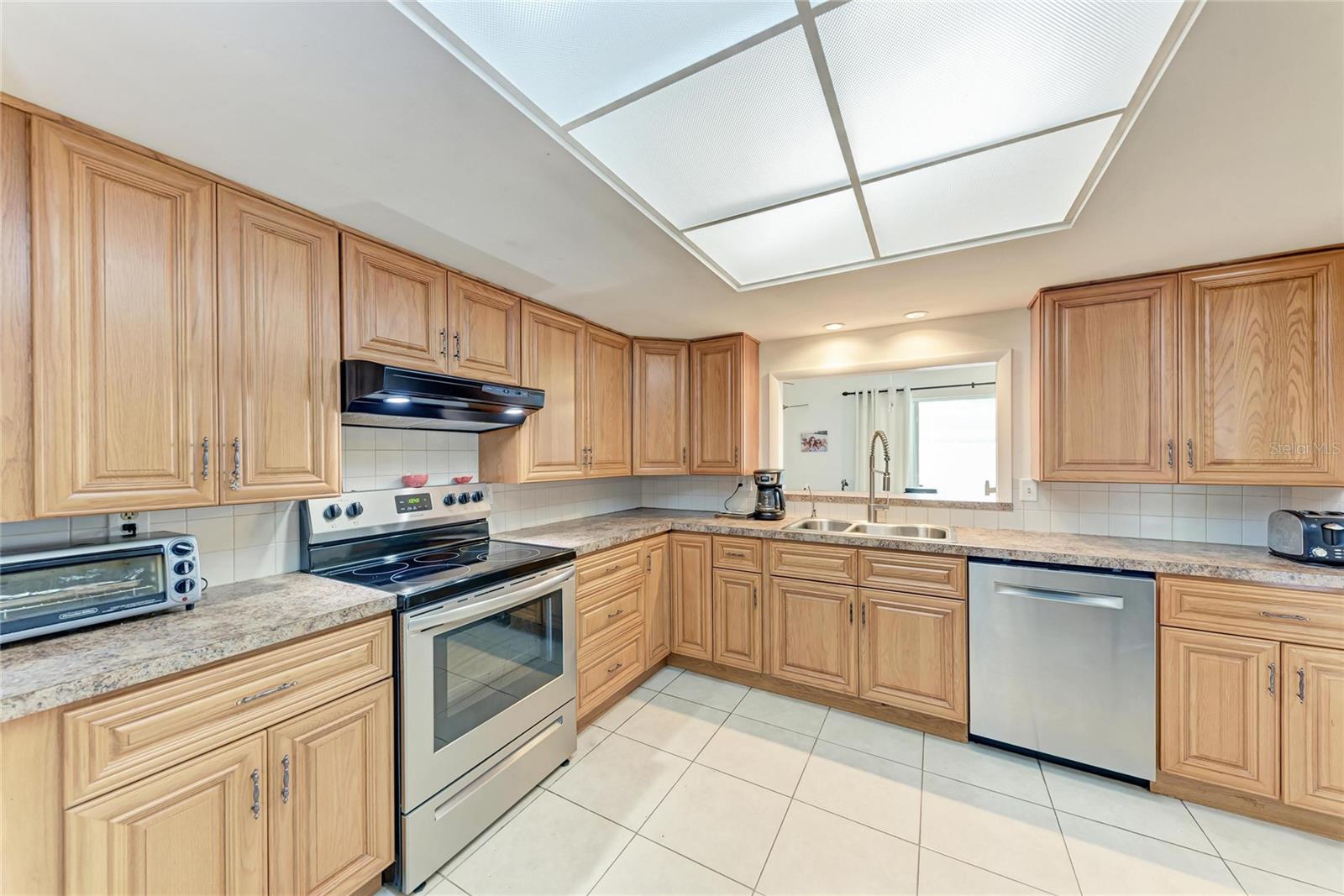 CASA DEL SOL FIFTH UNIT - Residential