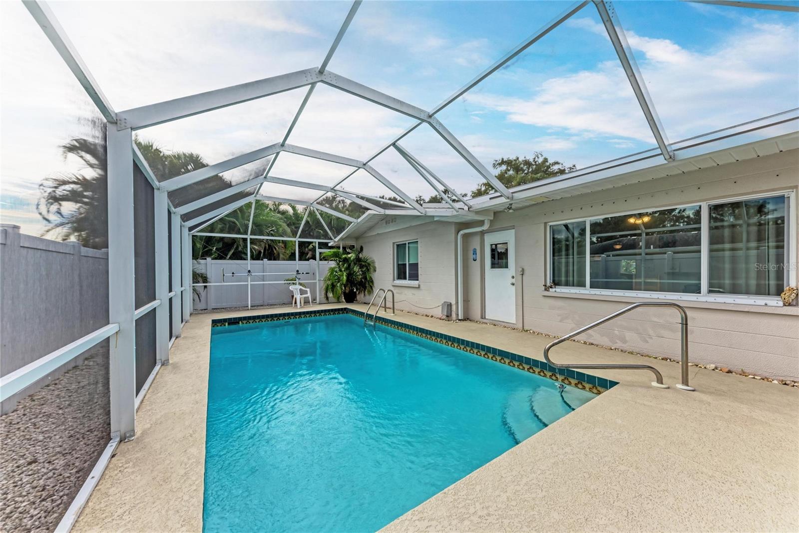 CASA DEL SOL FIFTH UNIT - Residential