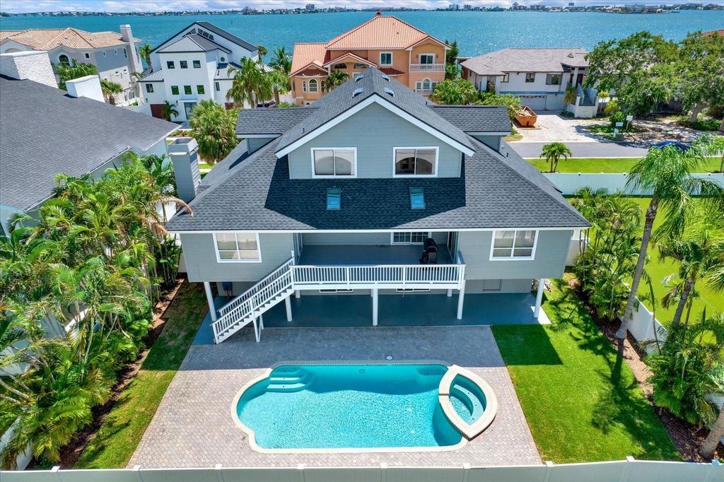 Photo of 5922 Bayview Circle S, Gulfport, FL 33707 (MLS # TB8414945)