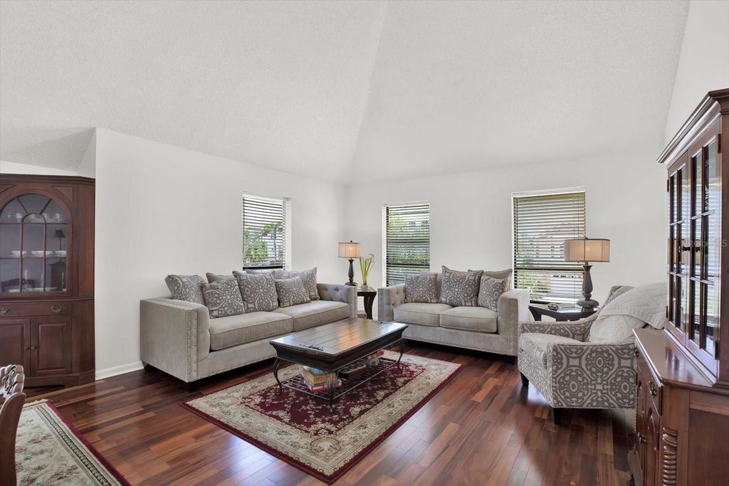 Photo of 5922 Bayview Circle S, Gulfport, FL 33707 (MLS # TB8414945)