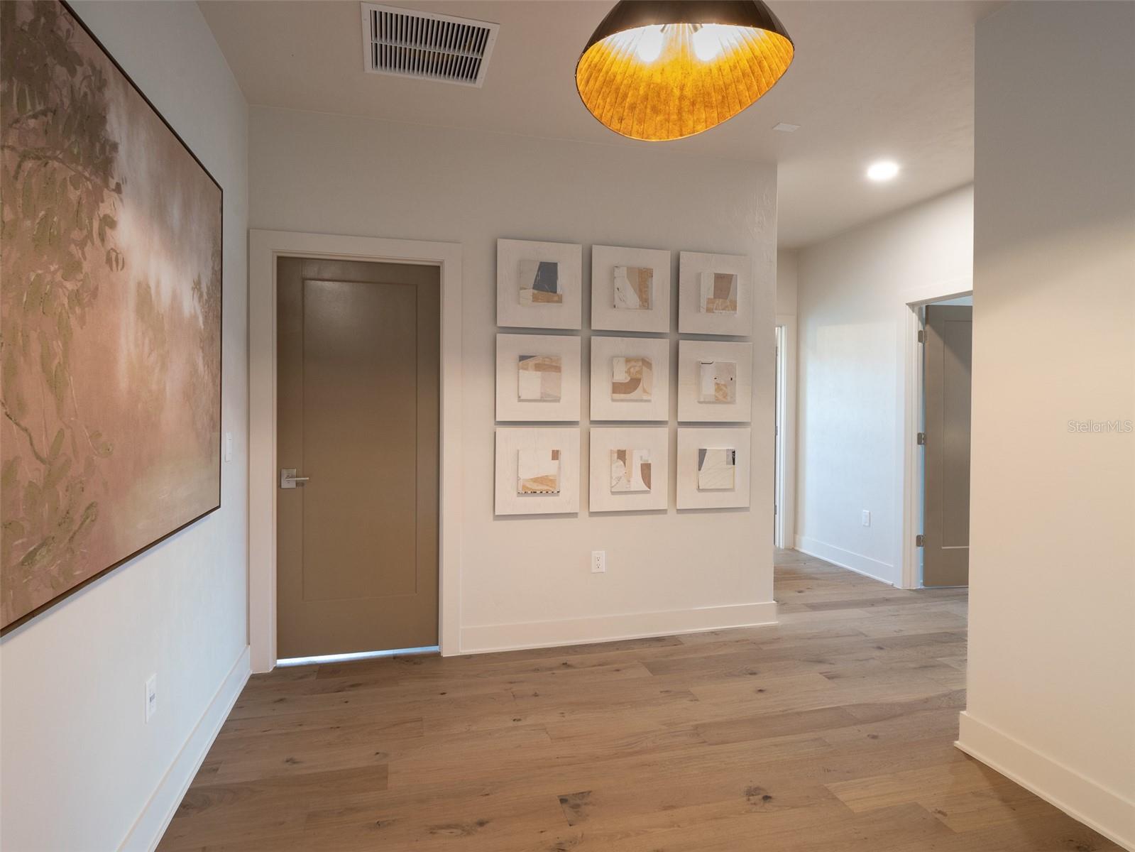 LAUREATE VILLAGE - Residential