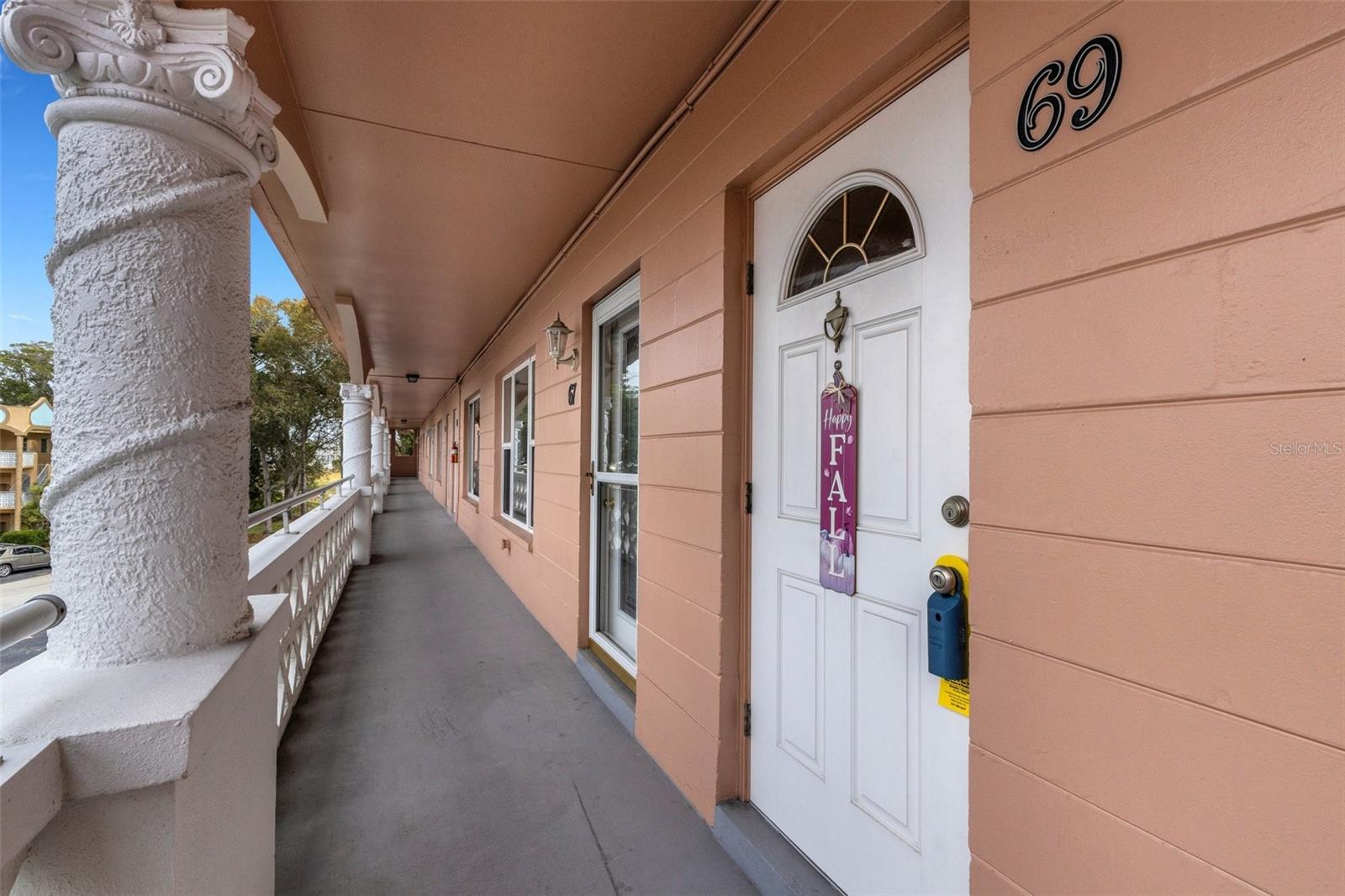 ON TOP OF THE WORLD - Residential