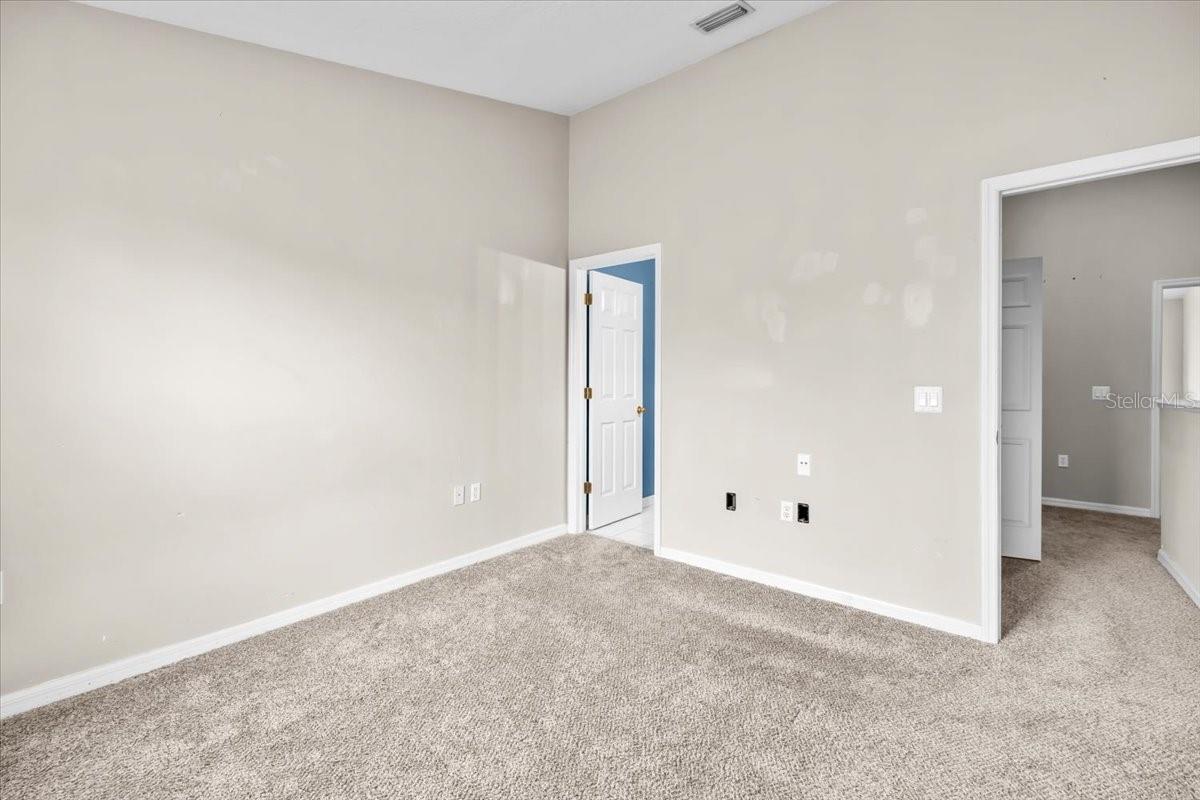 SEMINOLE PALMS AT LARGO - Residential