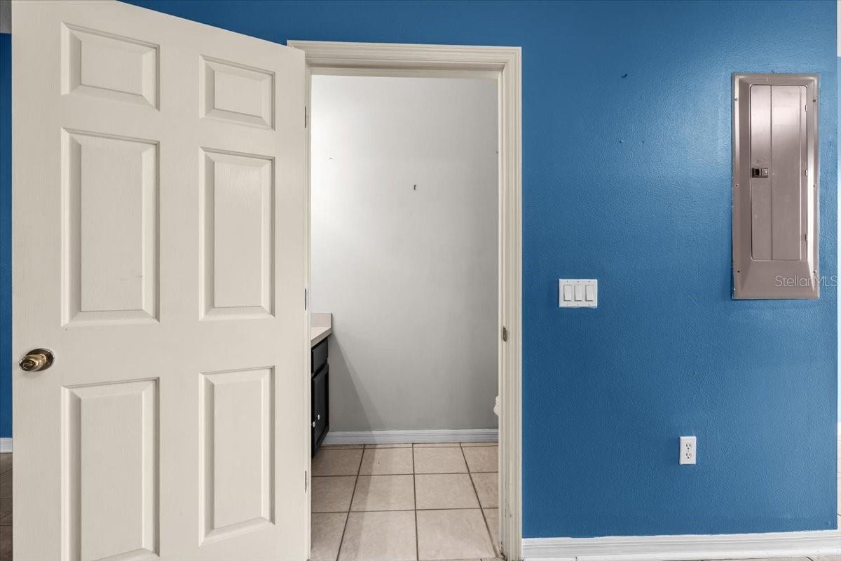 SEMINOLE PALMS AT LARGO - Residential