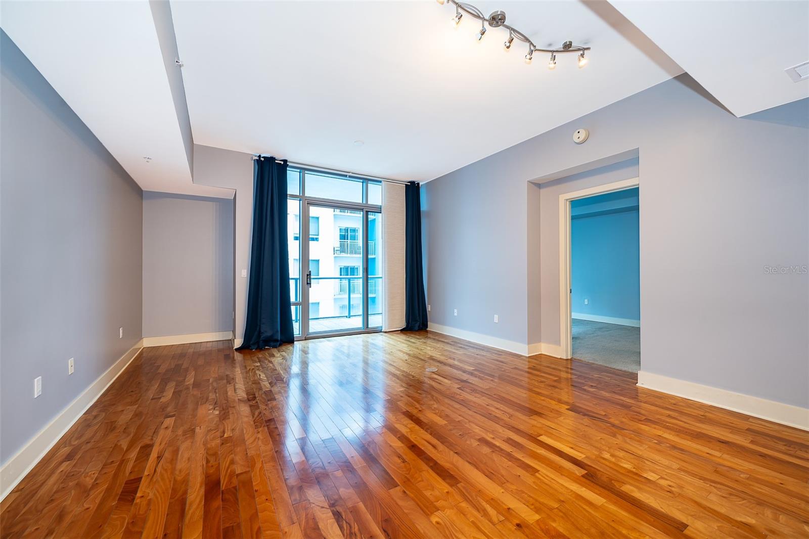 STAR TOWER CONDO - Residential Lease