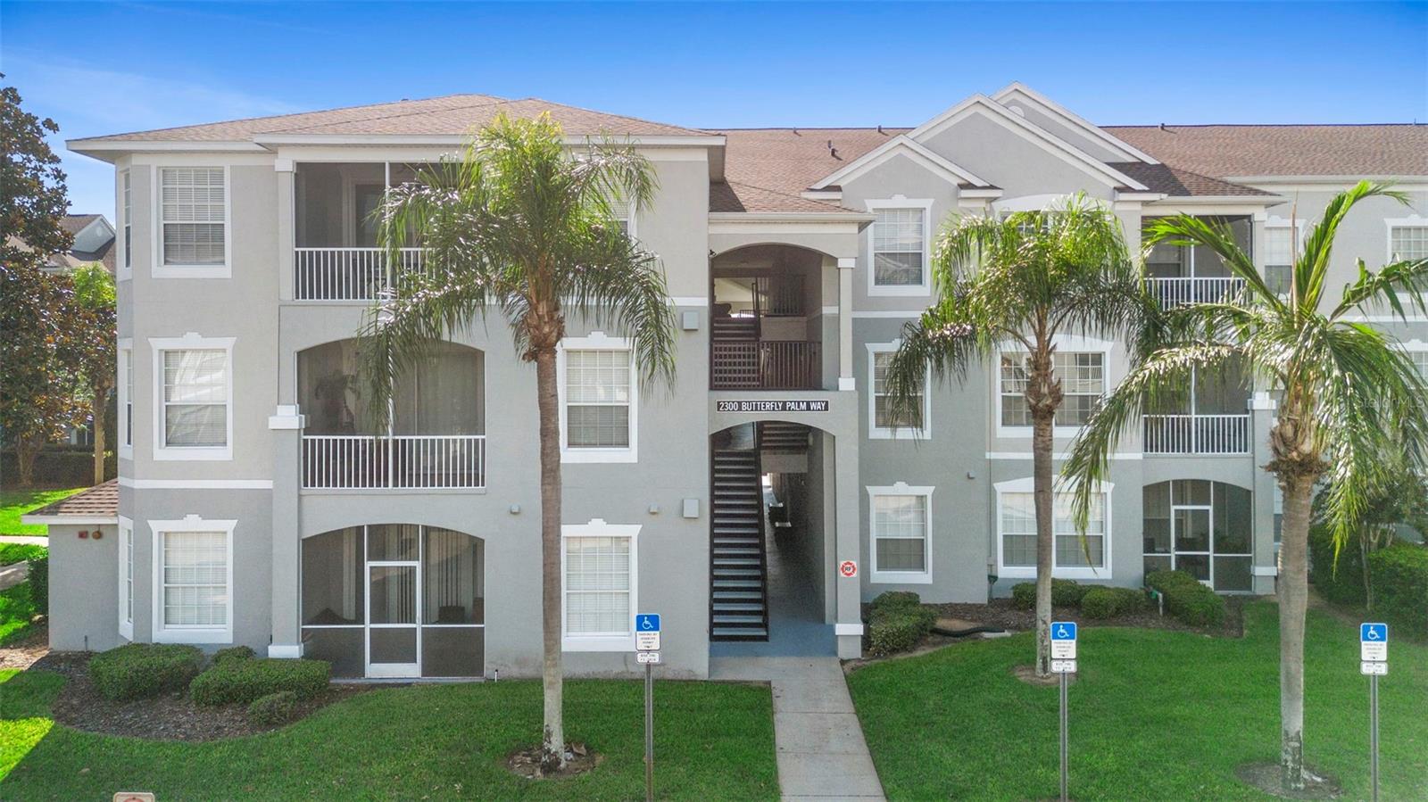 WYNDHAM PALMS PH 4 - Residential Lease