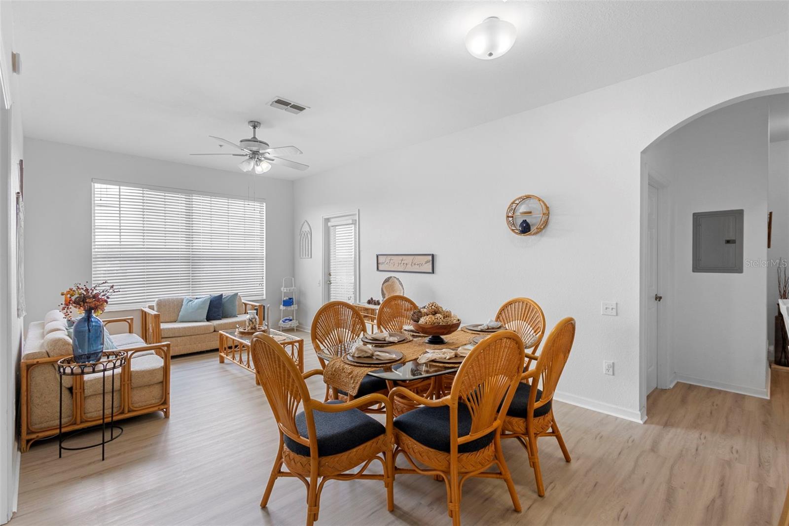 WYNDHAM PALMS PH 4 - Residential Lease