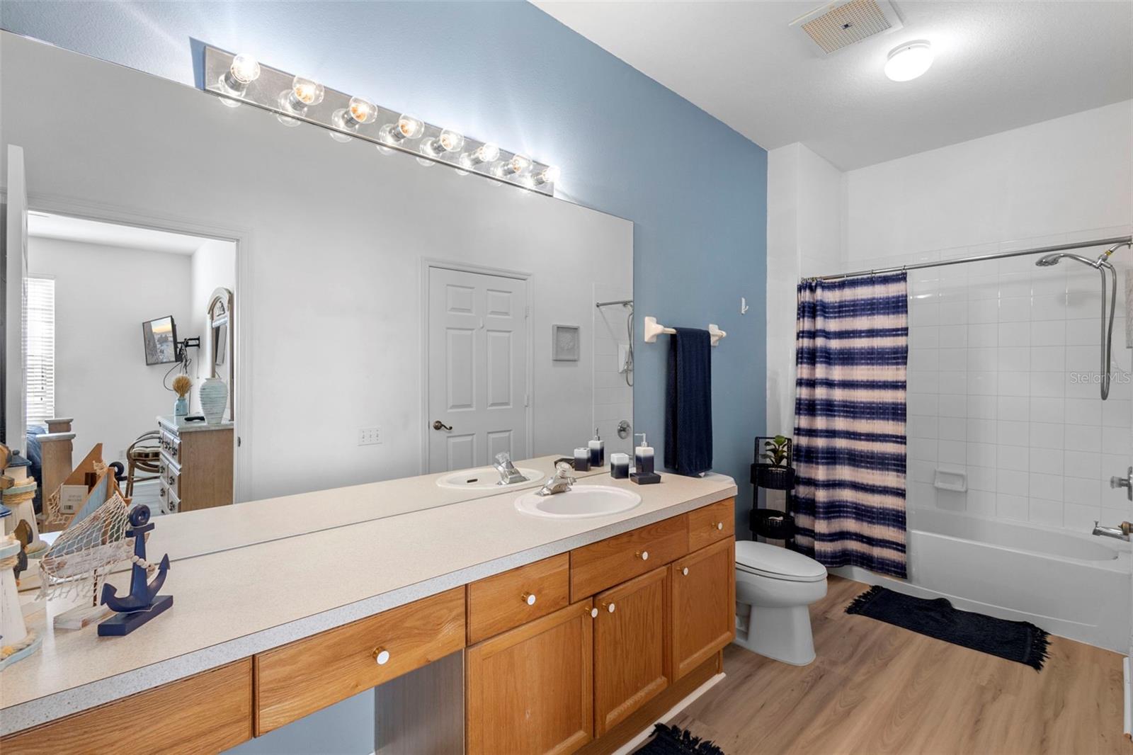 WYNDHAM PALMS PH 4 - Residential Lease