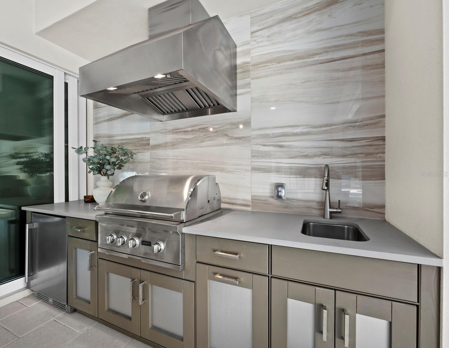 SOUTH POINSETTIA PARK - Residential