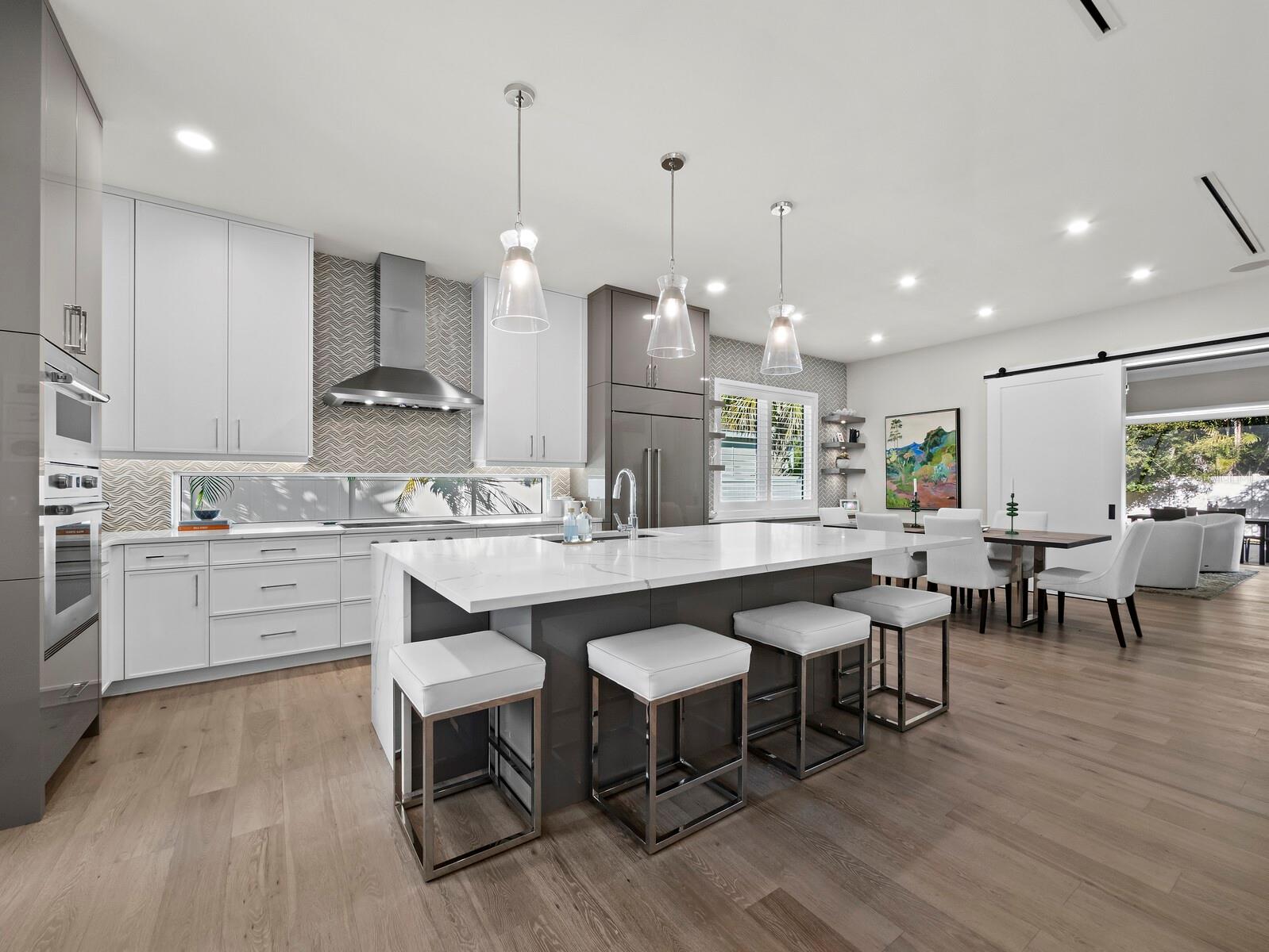 SOUTH POINSETTIA PARK - Residential