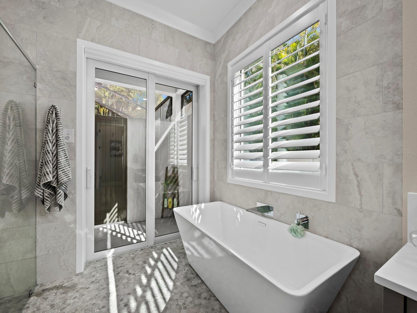 SOUTH POINSETTIA PARK - Residential