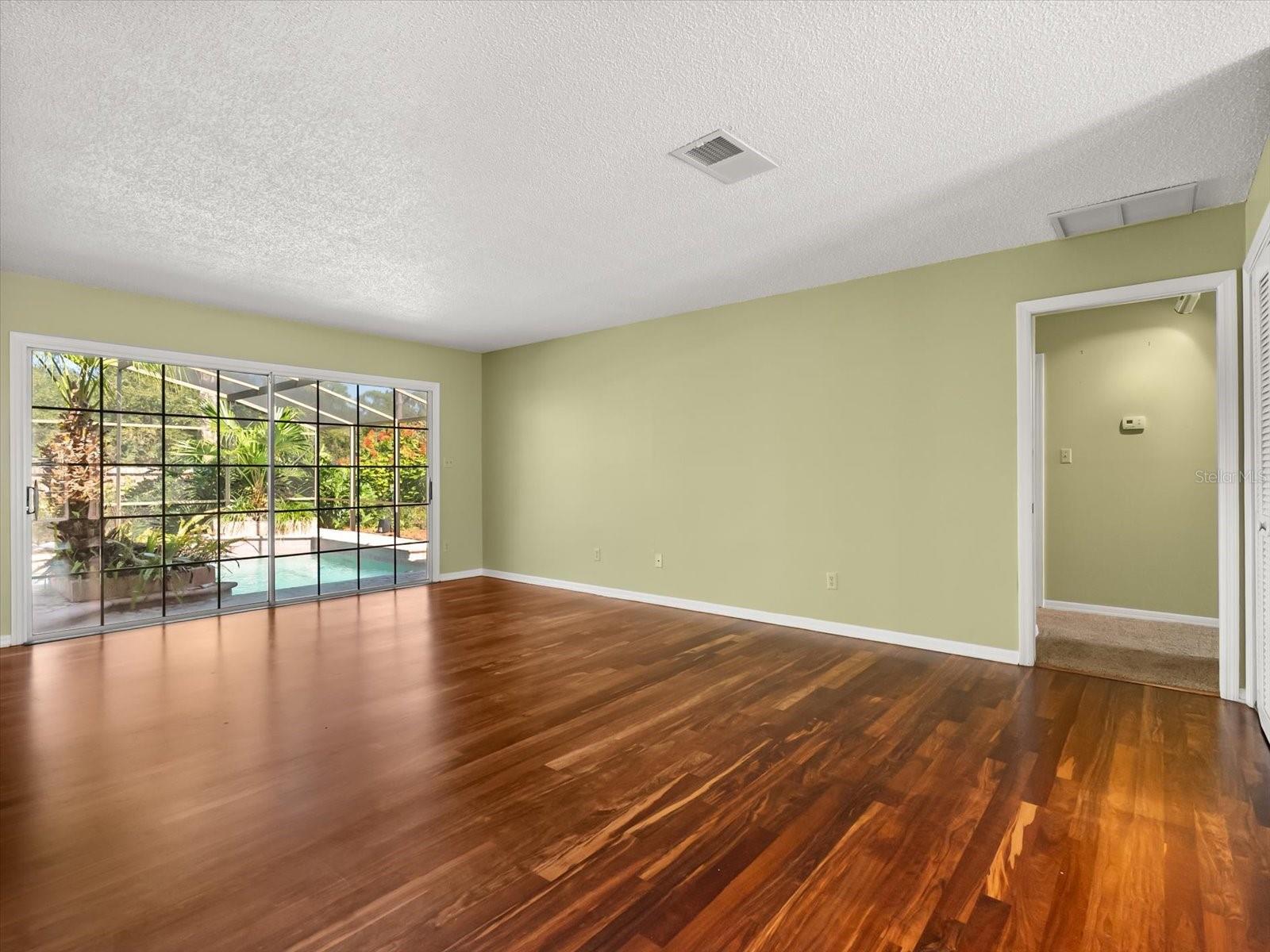 VICTORIA PARK - Residential