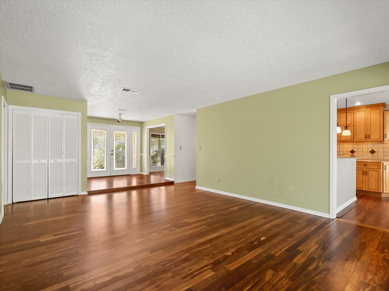 VICTORIA PARK - Residential