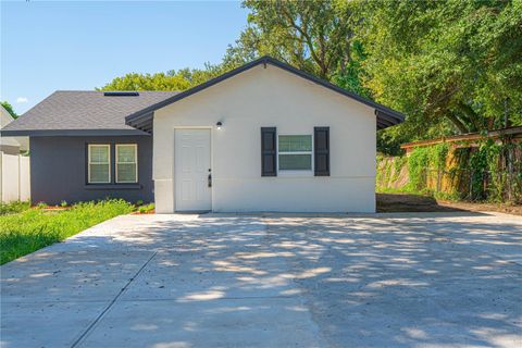 Photo of 1014 24th Street, Orlando, FL 32805 (MLS # O6338779) Photo of 1014 24th Street, Orlando, FL 32805 (MLS # O6338779)
