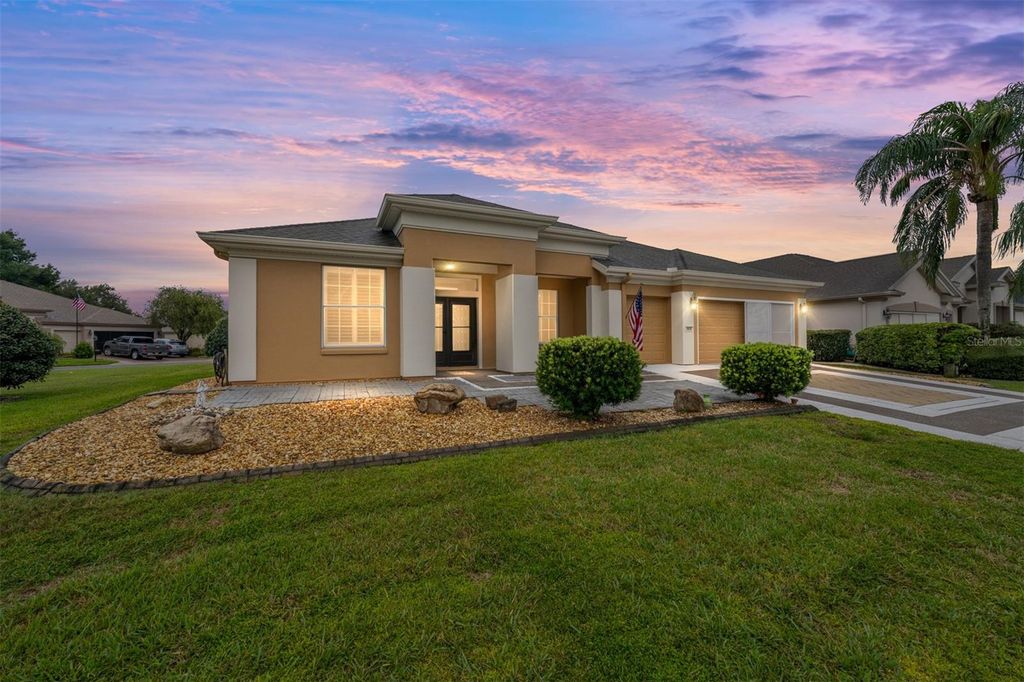 Photo of 8806 SE 132nd Loop, Summerfield, FL 34491 (MLS # OM710433)