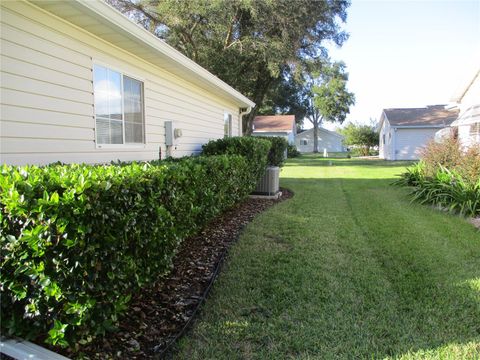 A home in DUNNELLON