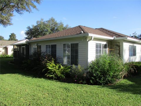 A home in DUNNELLON