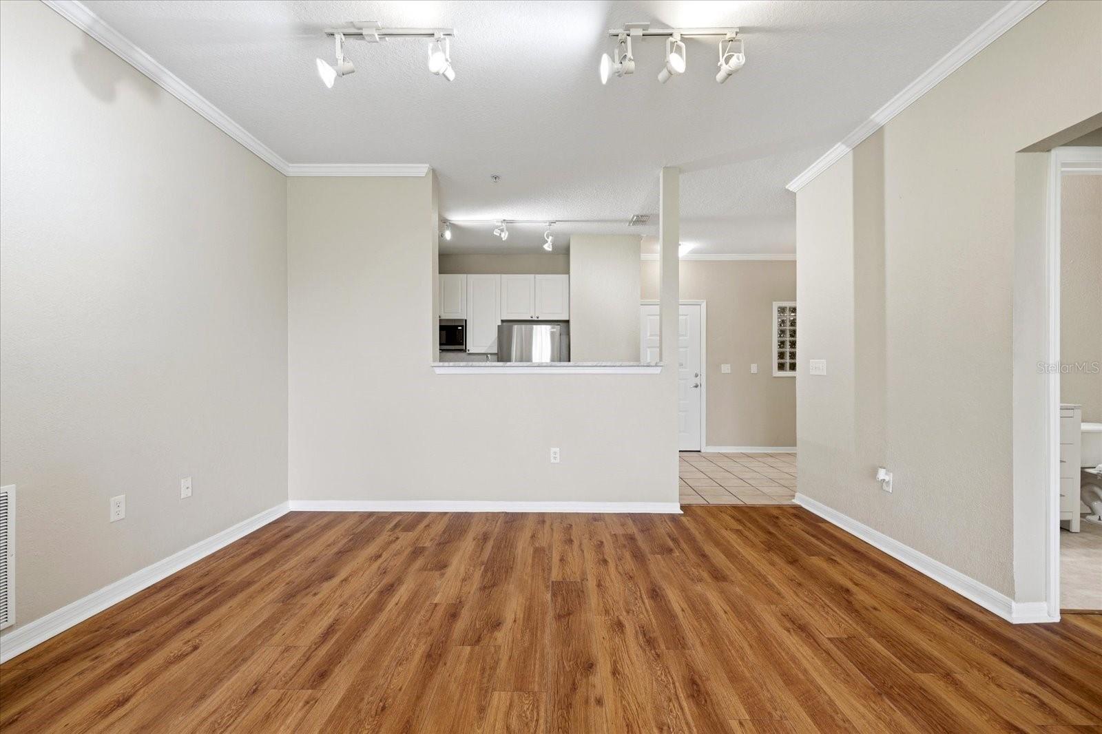 4221 W SPRUCE STREET 2101