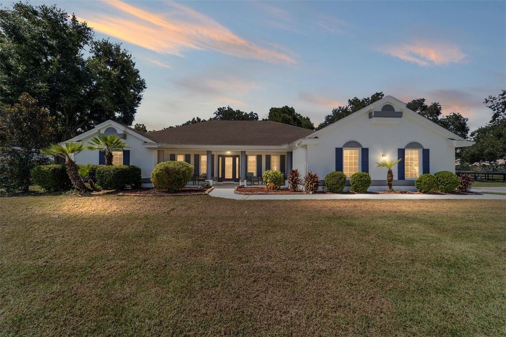 Photo of 16050 NW 10th Circle, Citra, FL 32113 (MLS # OM711896)