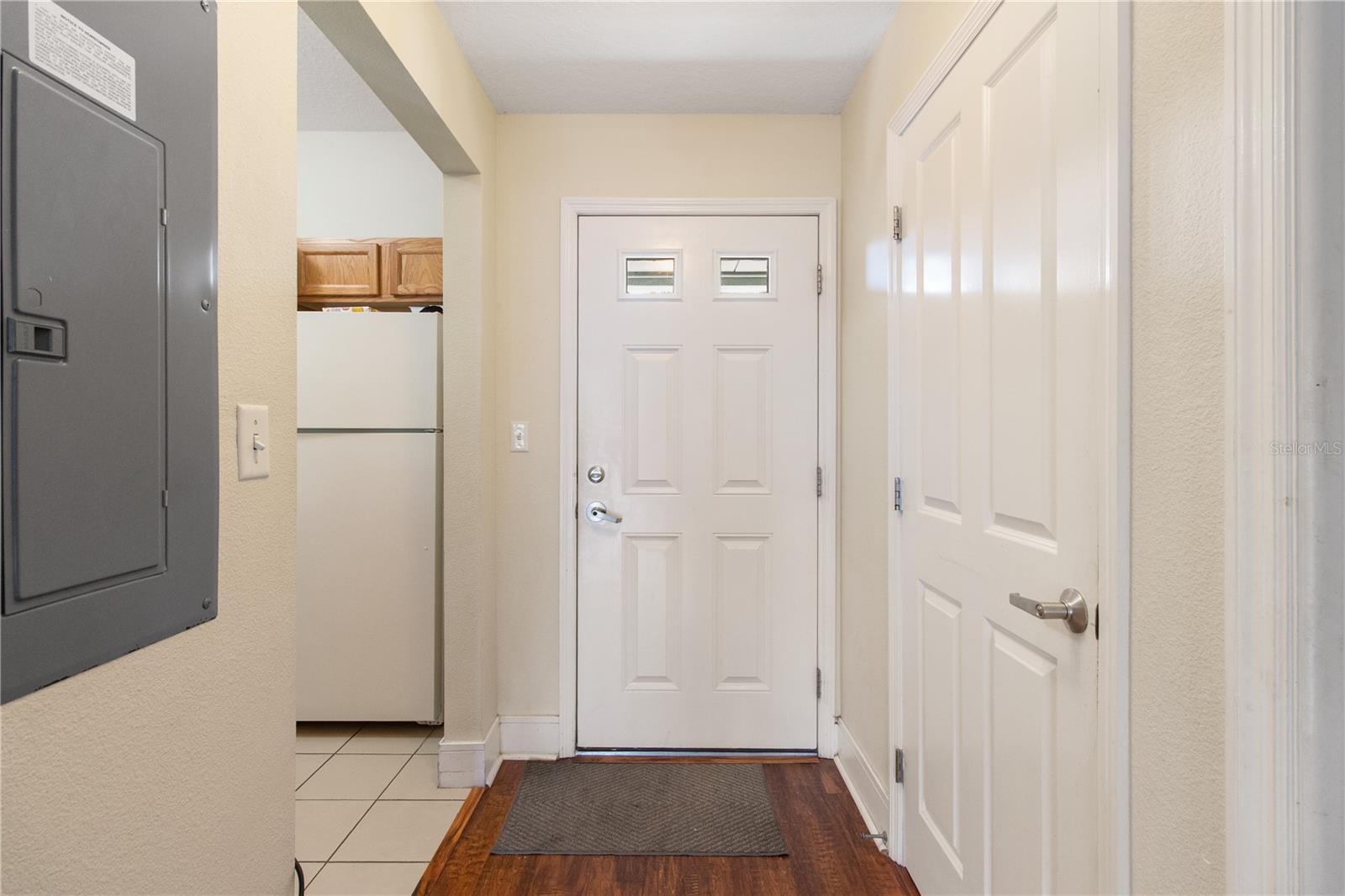 OLDSMAR GALLERIA CONDO - Residential Lease