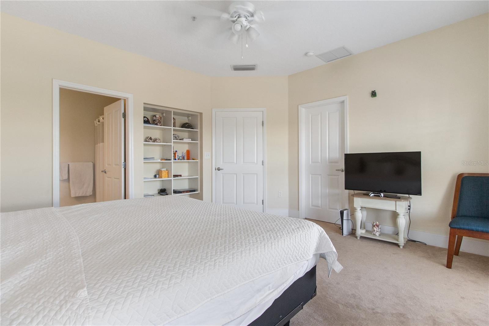 OLDSMAR GALLERIA CONDO - Residential Lease