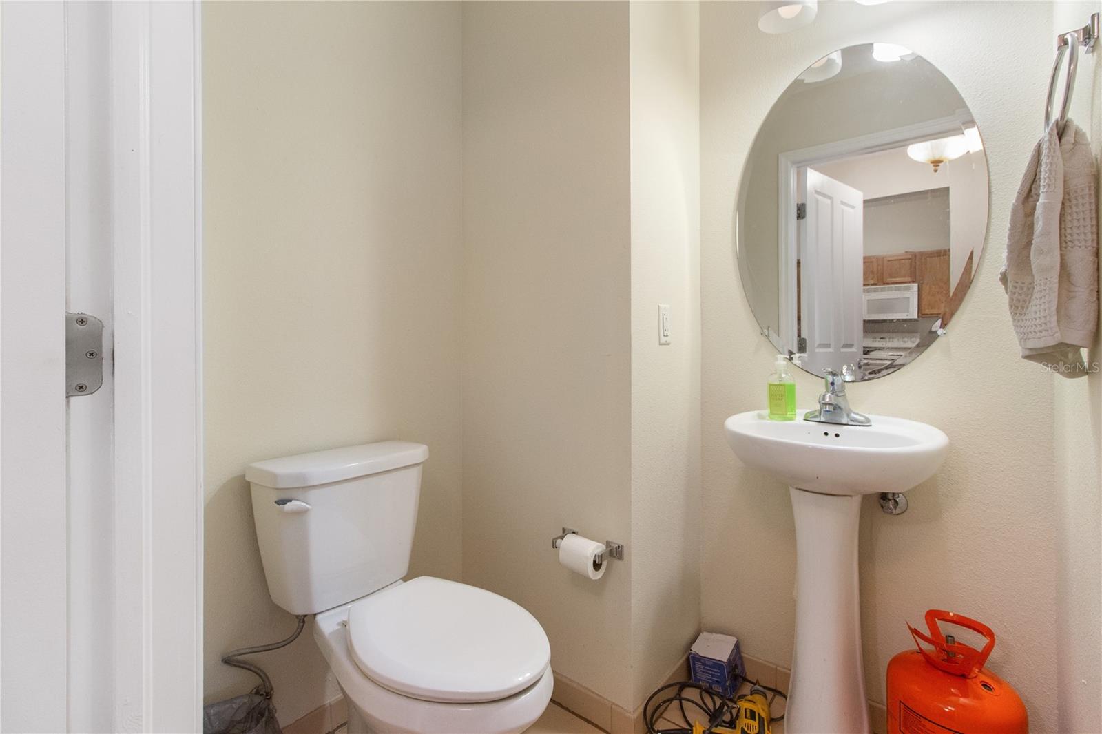 OLDSMAR GALLERIA CONDO - Residential Lease