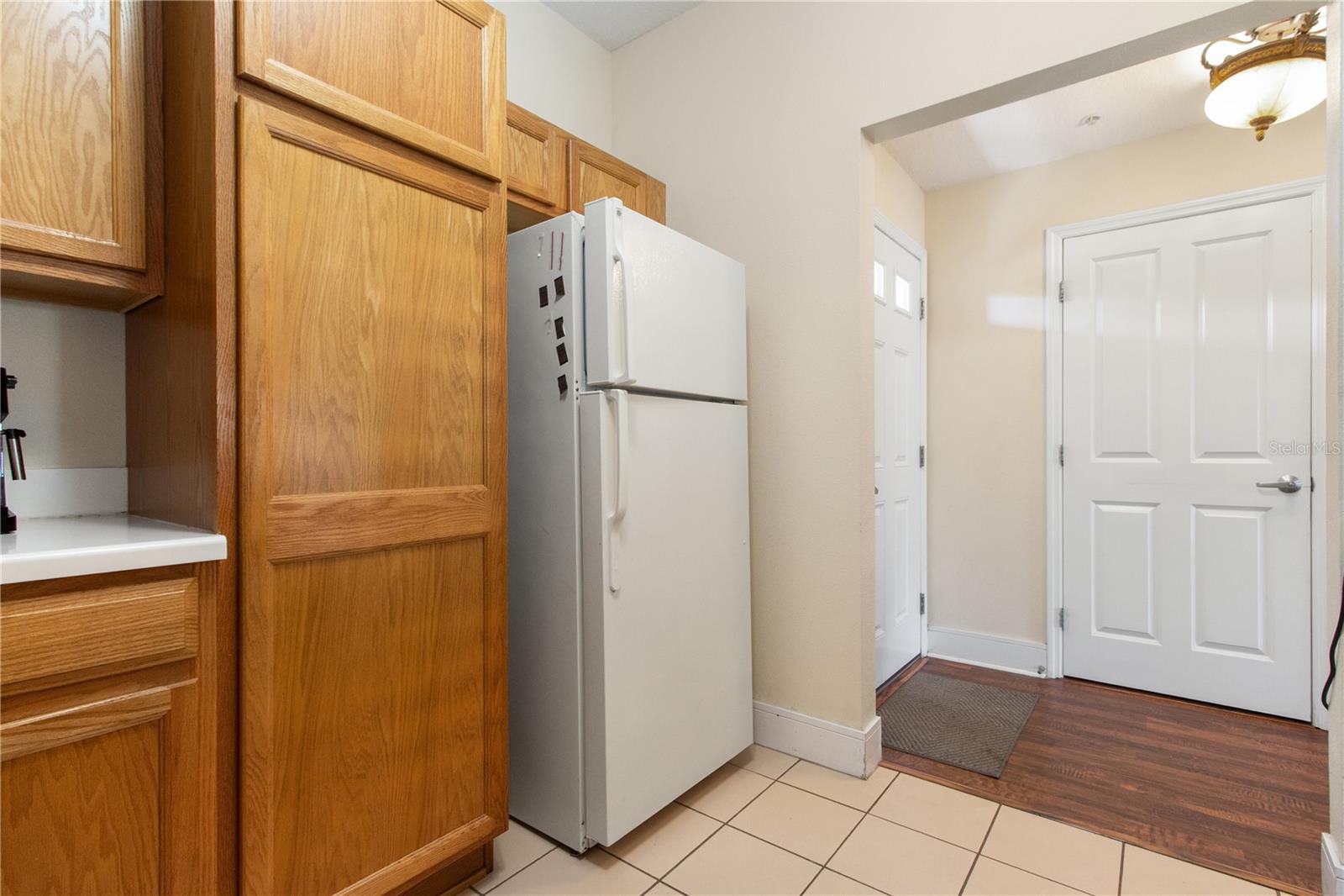 OLDSMAR GALLERIA CONDO - Residential Lease