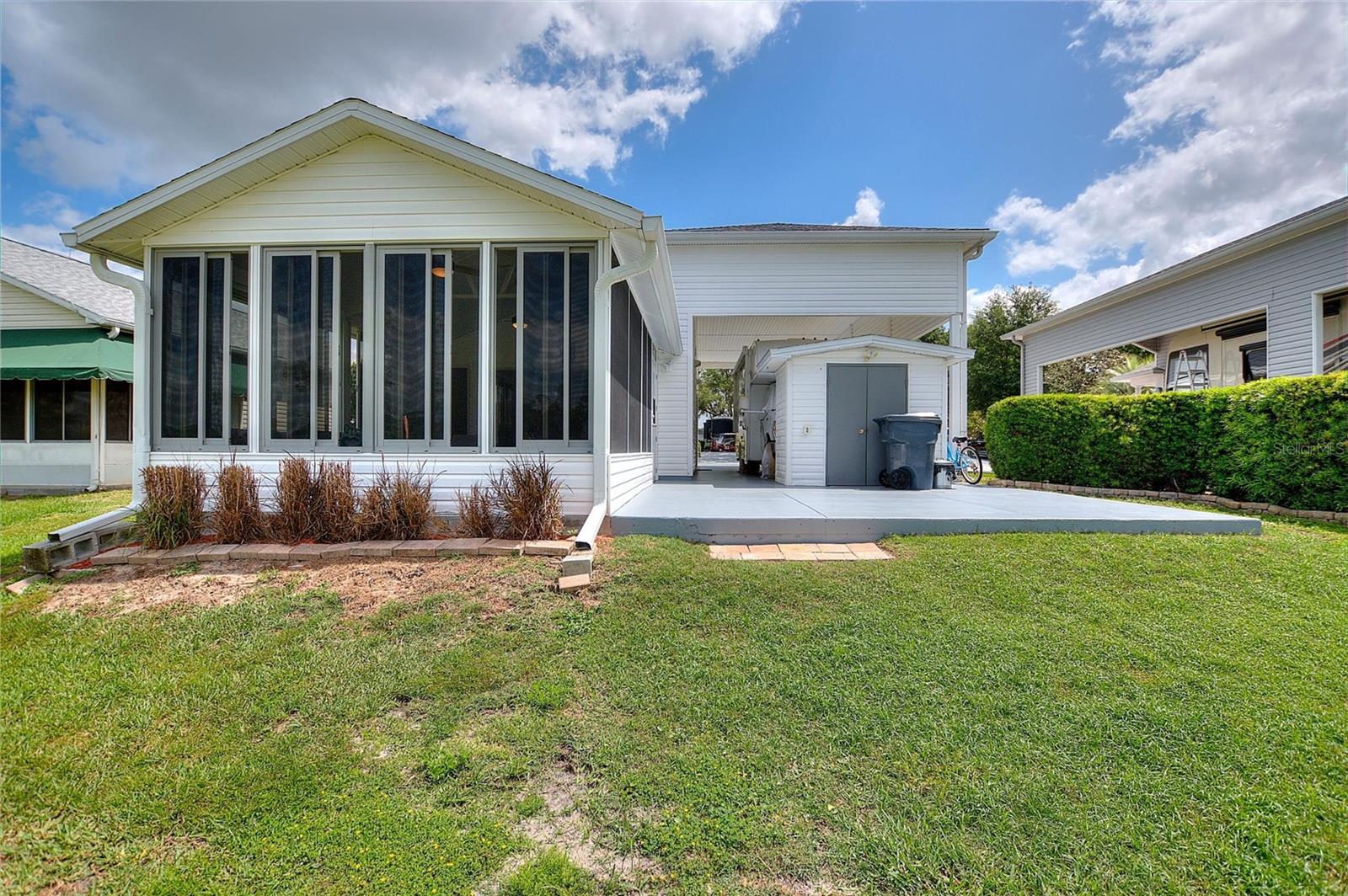 1083 MOTORCOACH DRIVE