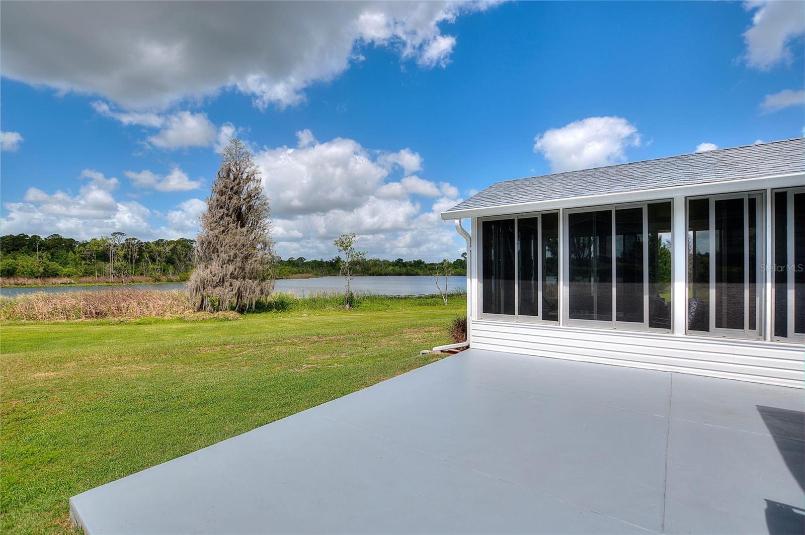 1083 MOTORCOACH DRIVE