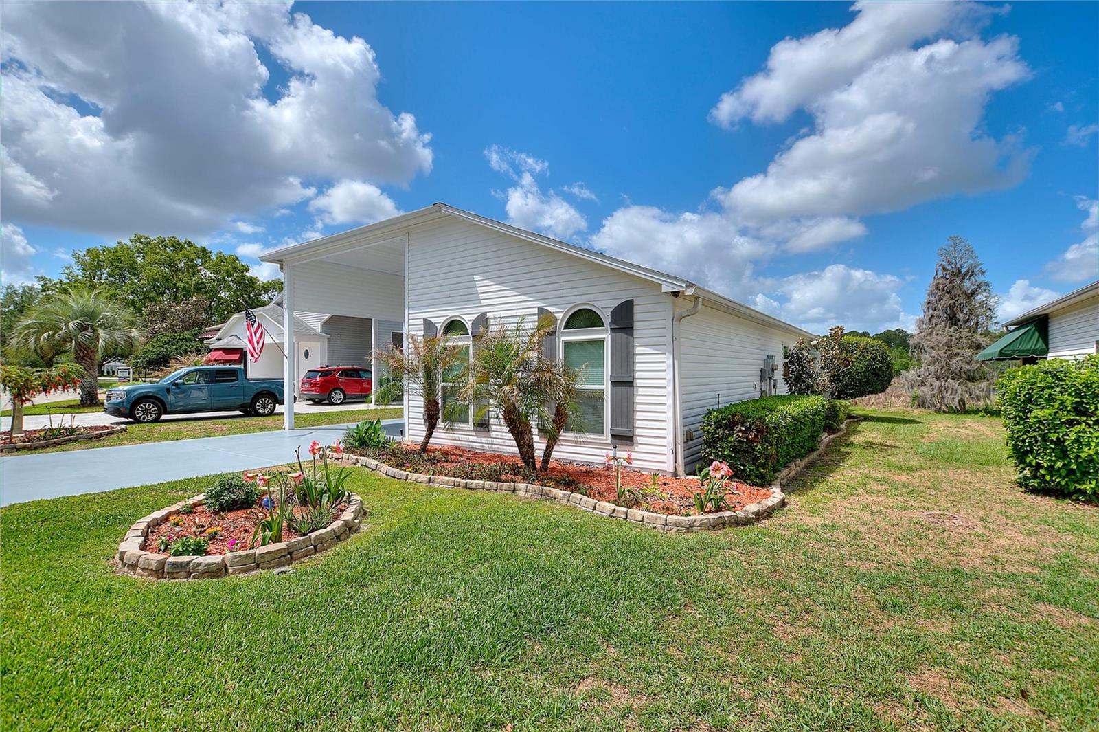 1083 MOTORCOACH DRIVE