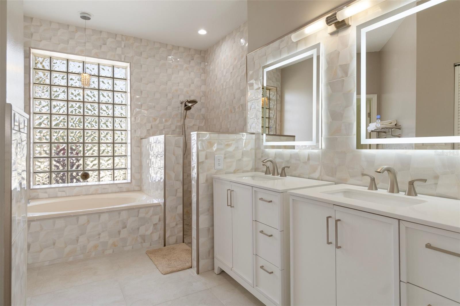 LAUREL RIDGE 01 - Residential
