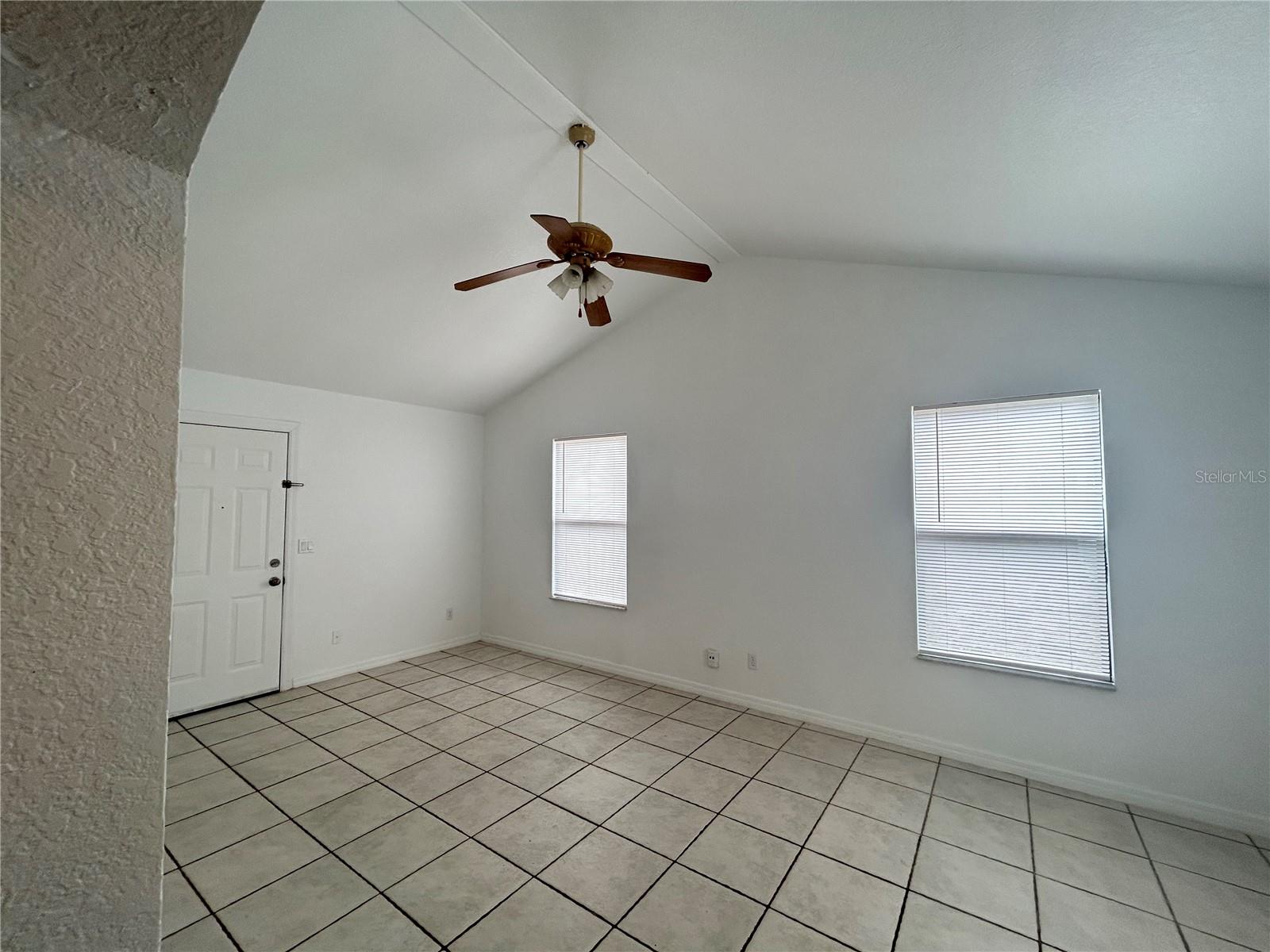 2322 VINCENT RD