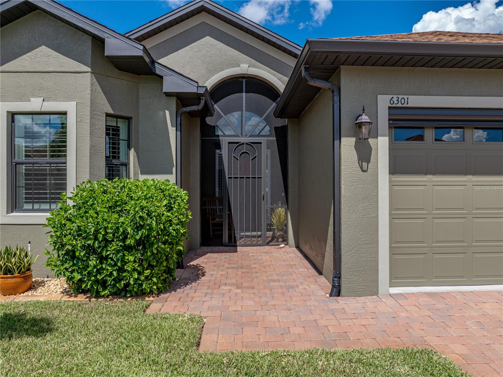 6301 PINEHURST LOOP