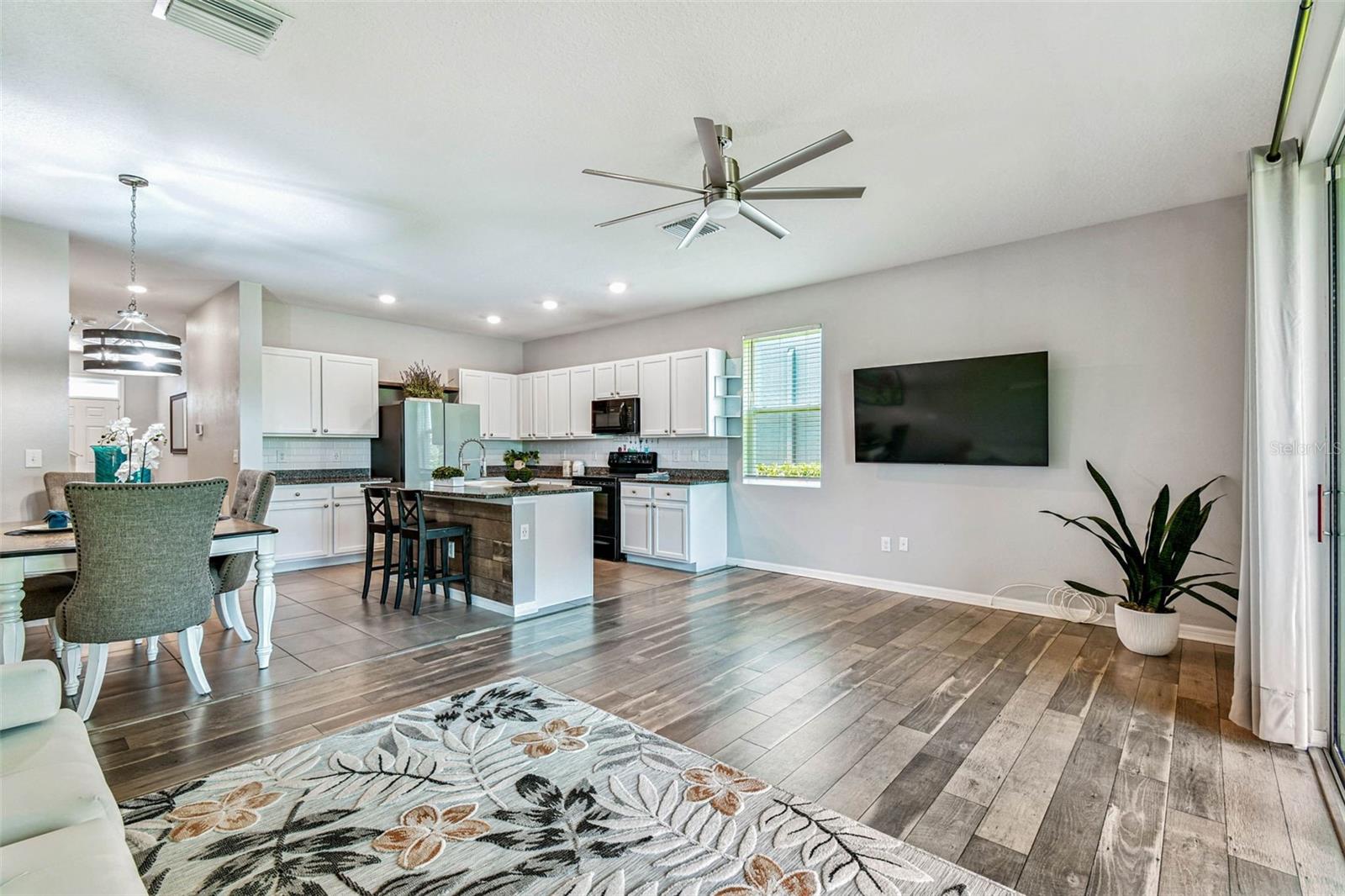 UNION PARK PH 7A & OLDWOODS AVEN - Residential