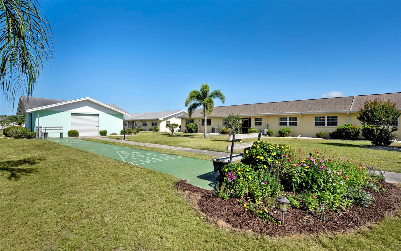 DEL WEBBS SUN CITY FLORIDA UN - Residential