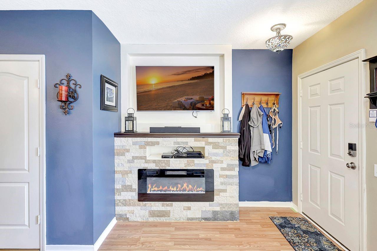 2352 LAKE WOODBERRY CIRCLE