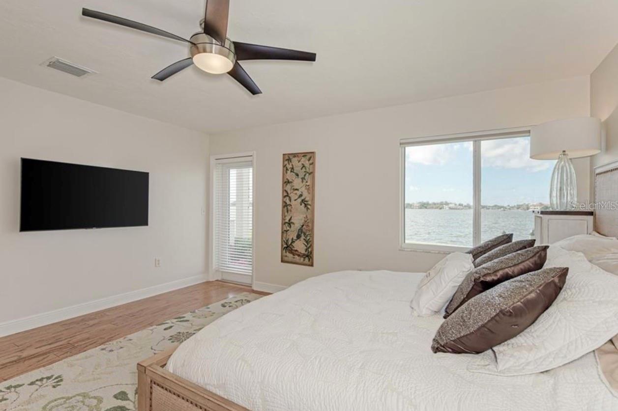 SOUTHPOINTE SHORES - Residential Lease