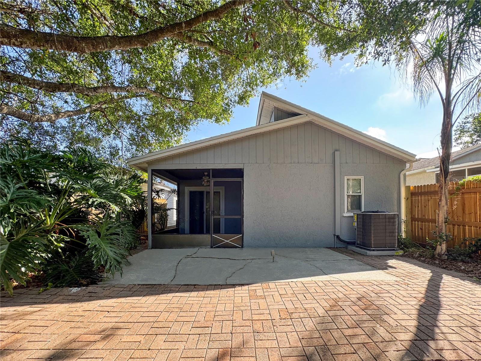 LAKE PADGETT ESTATES EAST - Residential Lease