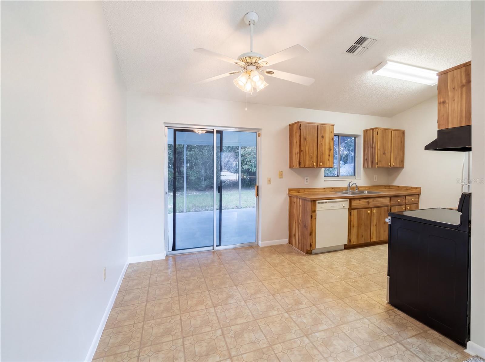 DELTONA LAKES UN 32 - Residential