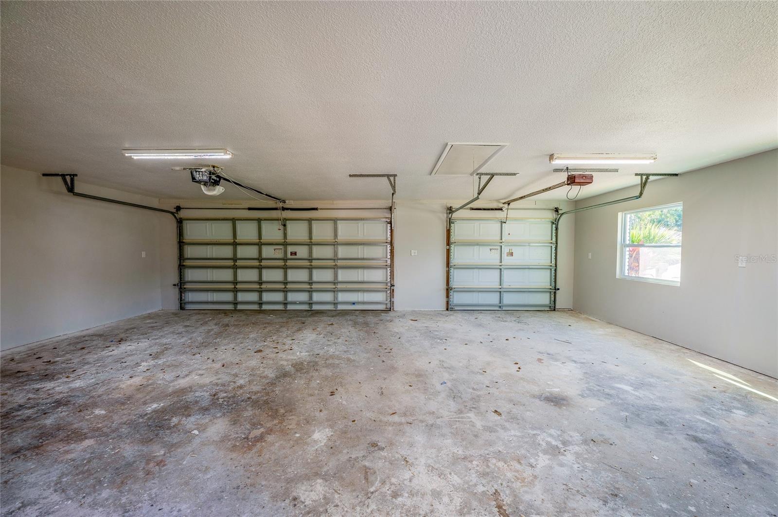 TOMOKA OAKS COUNTRY CLUB ESTATES - Residential