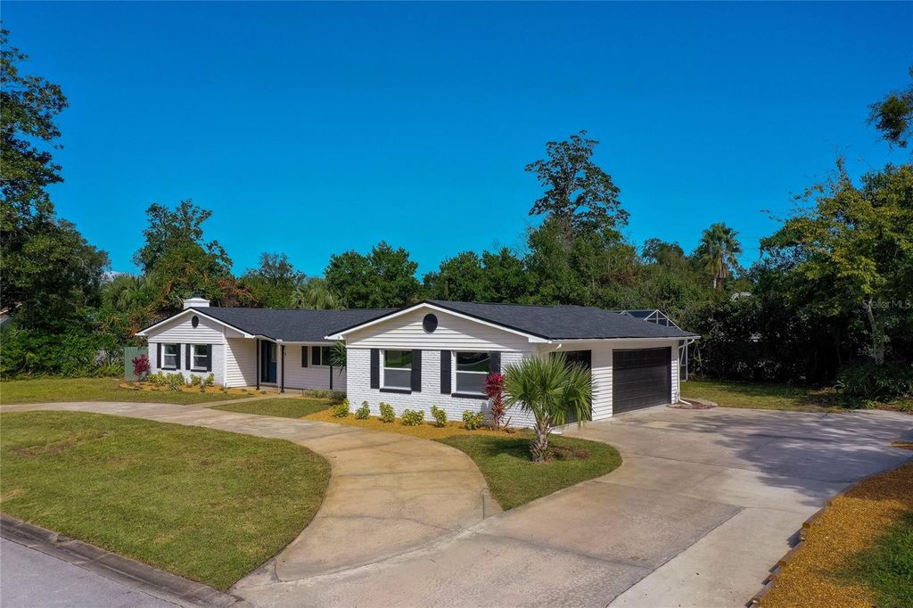 Photo of 71 N St Andrews Drive, Ormond Beach, FL 32174 (MLS # V4945778)