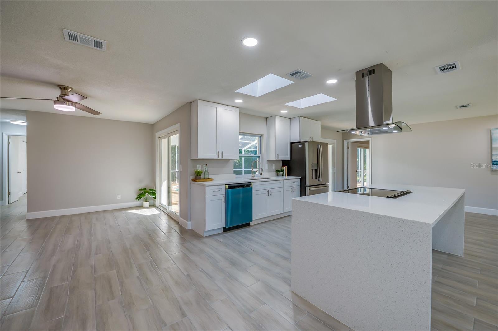 TOMOKA OAKS COUNTRY CLUB ESTATES - Residential