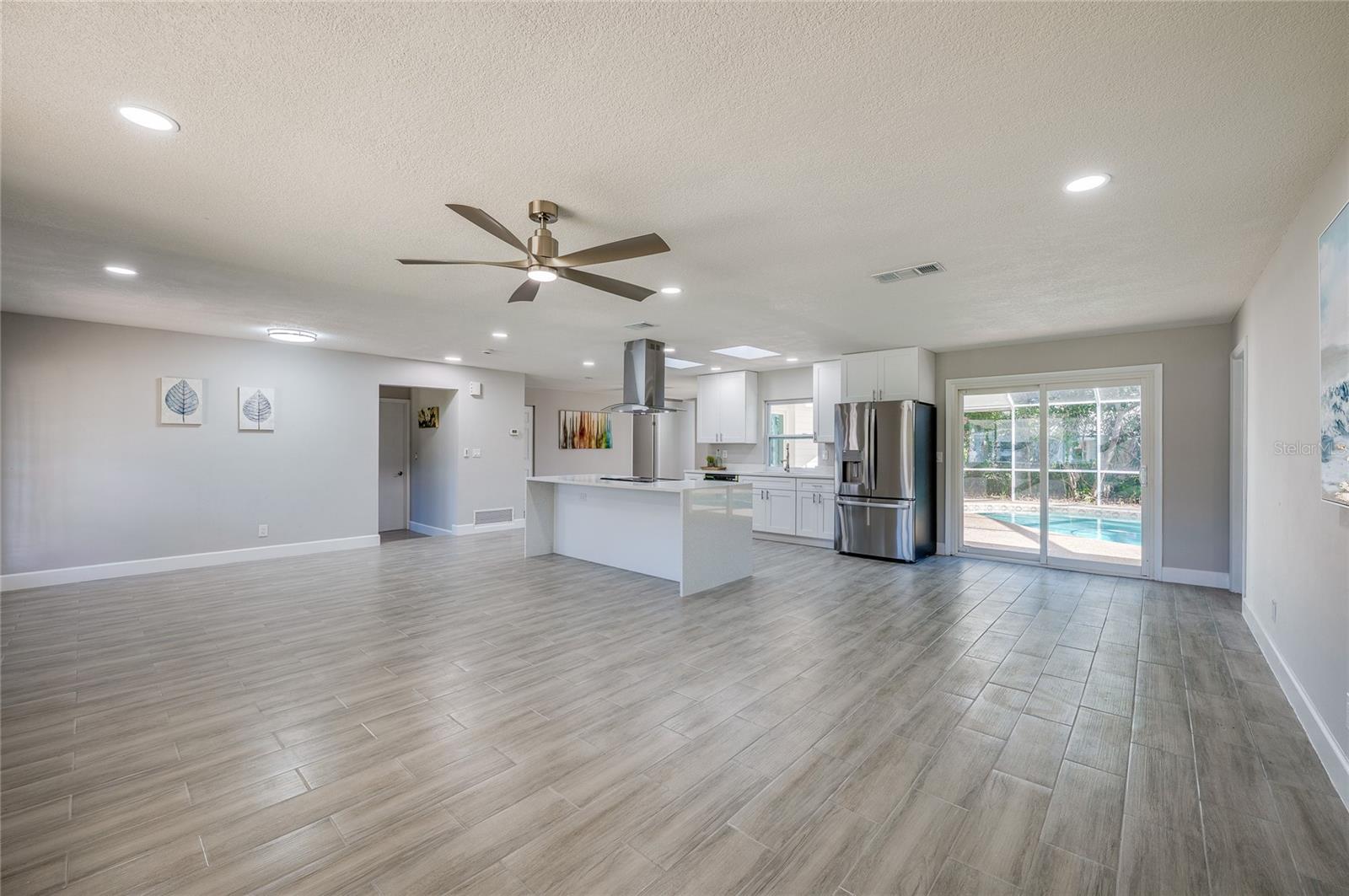 TOMOKA OAKS COUNTRY CLUB ESTATES - Residential